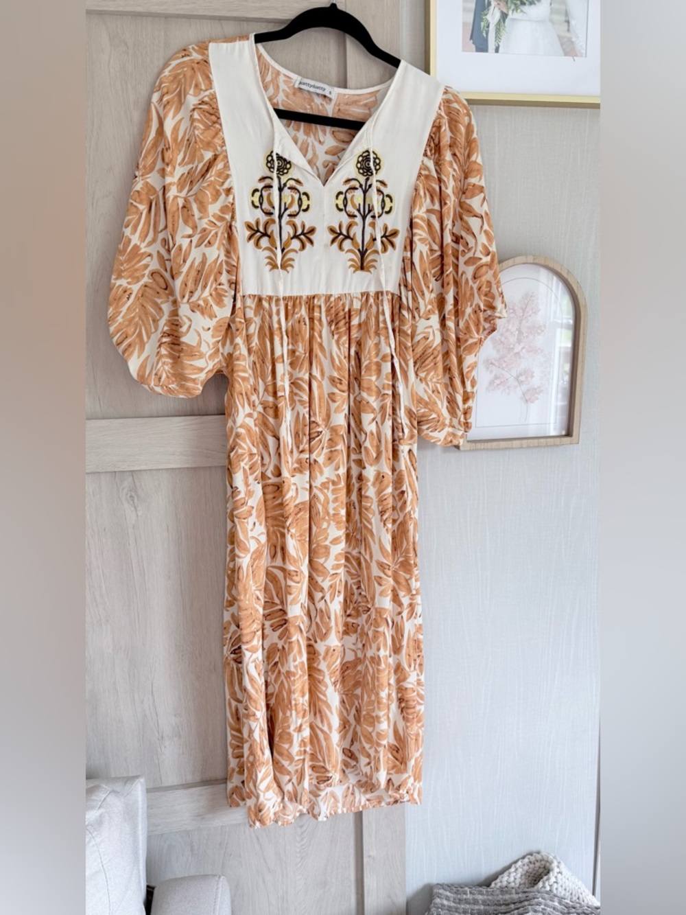 Boho Floral Maxi Dress in Beige and White